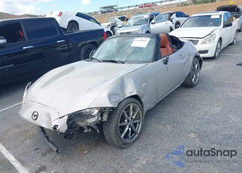 2022 Mazda Mx-5 Miata Grand Touring z USA, uszkodzony, nr VIN JM1NDAD73N0505190